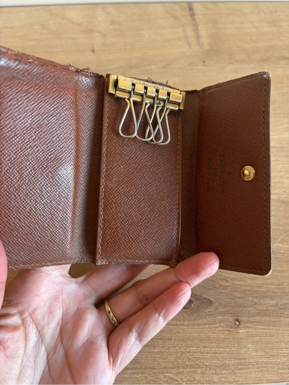 Authentic Louis Vuitton monogram key holder